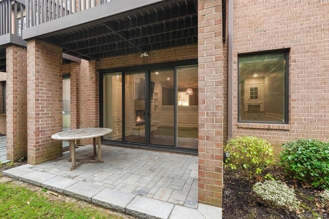 Building Photo - 36 Waters Edge