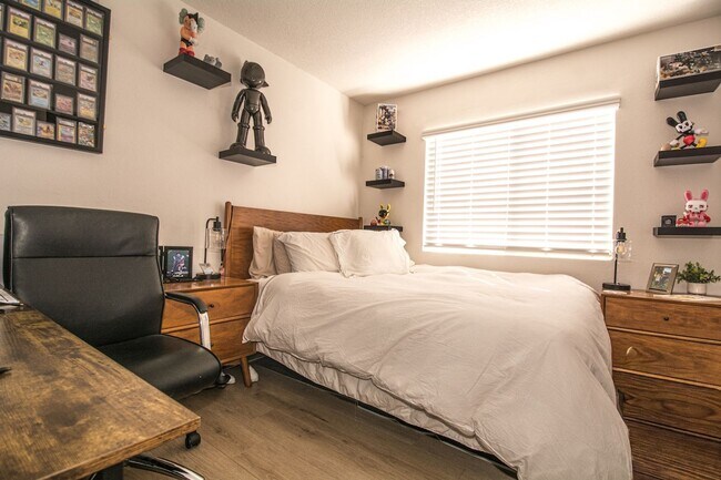 Building Photo - 8408 Spring Desert Pl