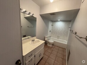 Building Photo - 2 Bed, 2 Bath  *GET YOUR FIRST MONTH FREE*