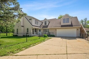 Building Photo - 313 West St