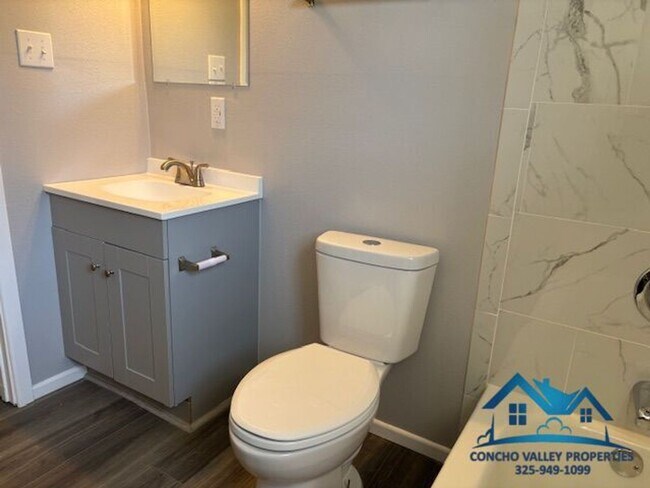 Building Photo - For Rent - 5 Bedroom/ 2 Bathroom in Santa Rita