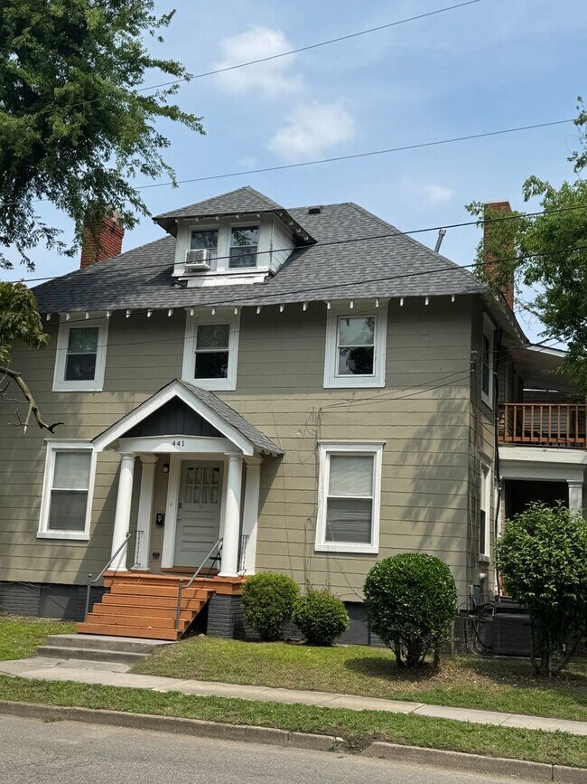 Primary Photo - 441 W 28th St