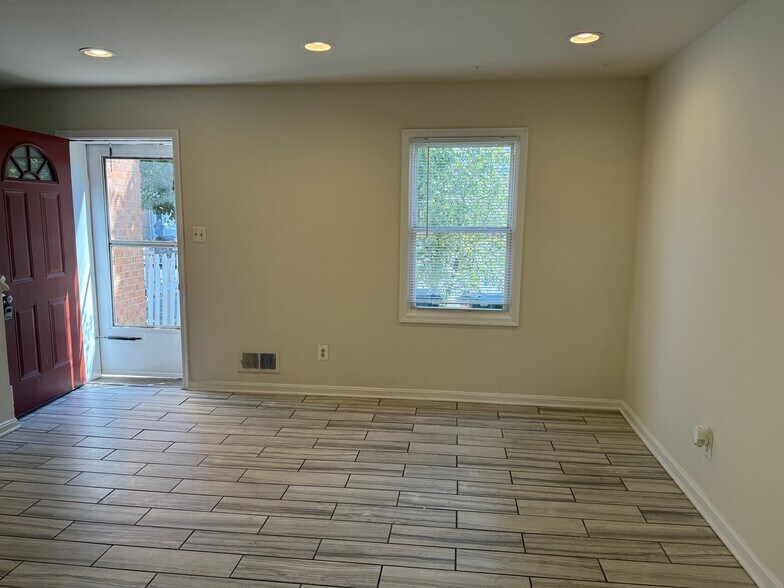 Living Area - 9262 Taney Rd