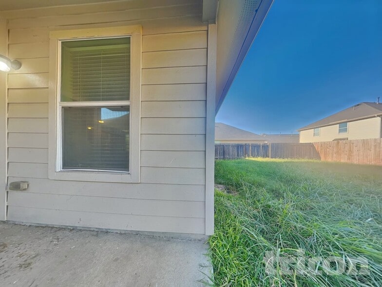 Building Photo - 21426 Jamals Way