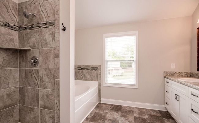Building Photo - Stunning 4BR + Bonus Room Home Near Oaklan...