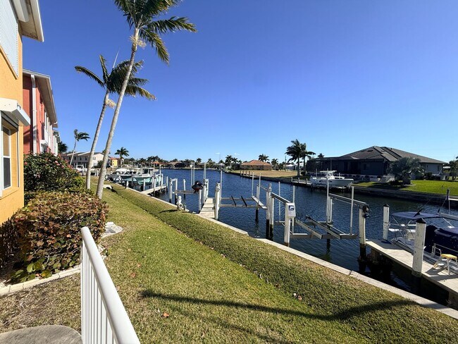 Building Photo - Waterfront Condo 3/2/1 - FULLY FURNISHED! - (Available annually or monthly)