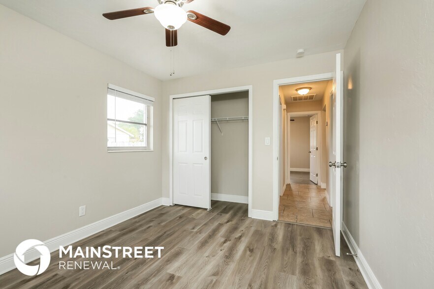 Building Photo - 2231 Lotus Rd