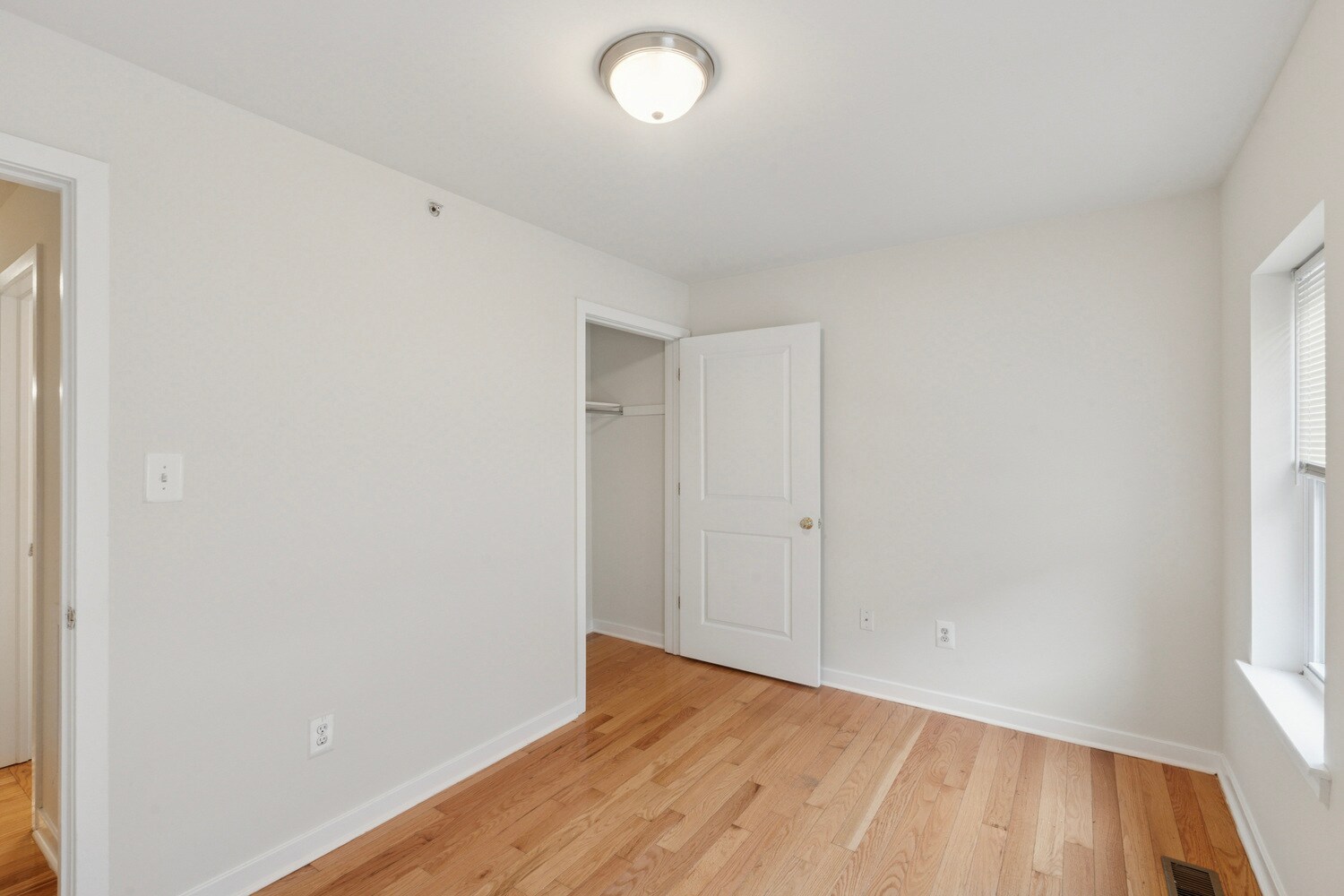 Building Photo - 1740 N Sydenham St