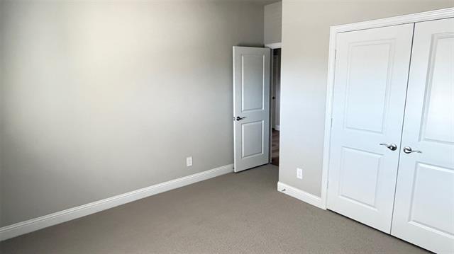 Building Photo - 600 Midnight Oak Dr