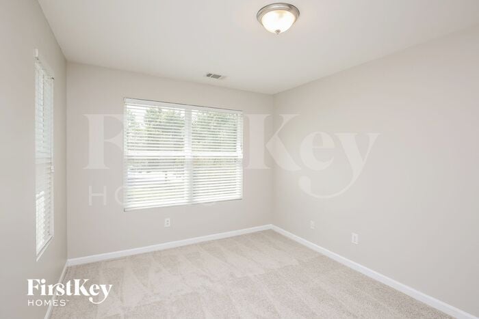 Building Photo - 3981 Cutler Donahoe Way