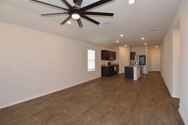 Building Photo - 109 Black Wolf Run