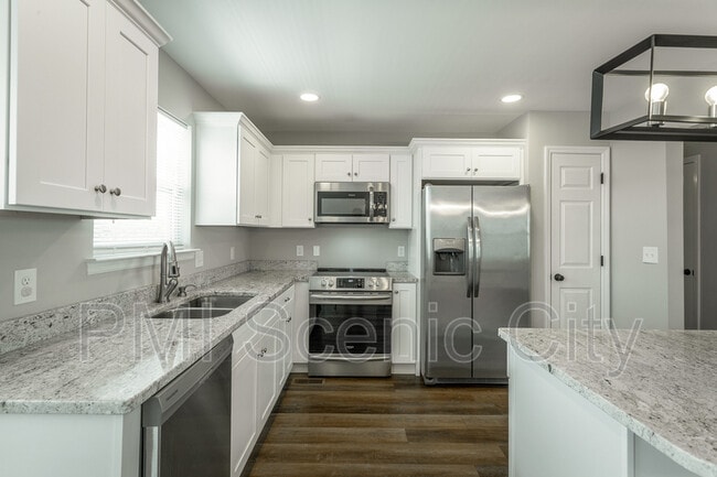 Building Photo - 8128 Fallen Maple Dr