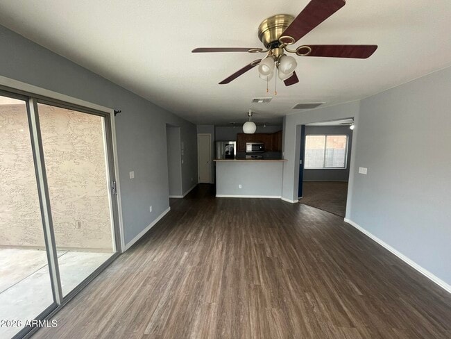 Building Photo - 2090 W Gold Dust Ave