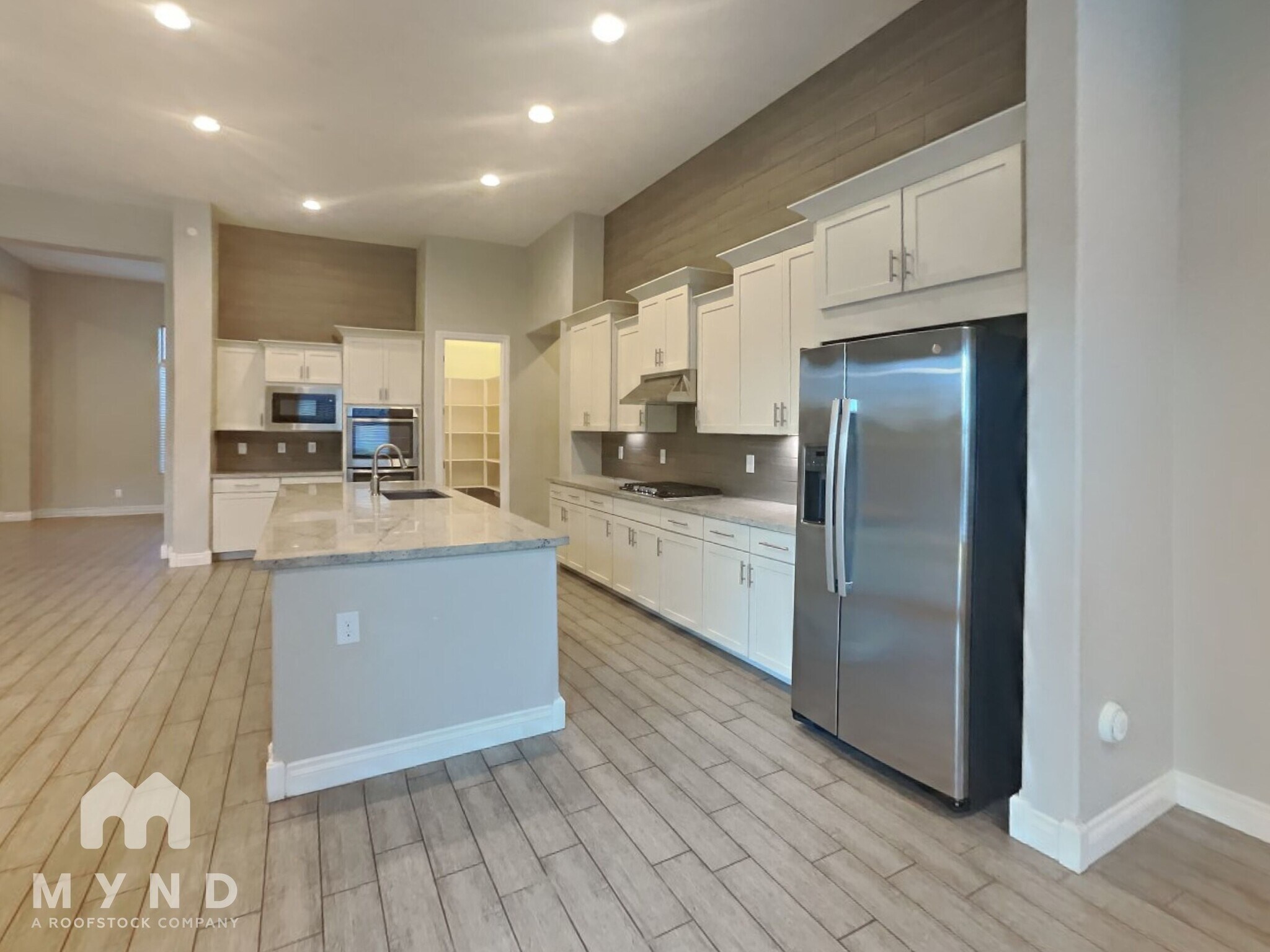 Building Photo - 3690 E Alfalfa Dr