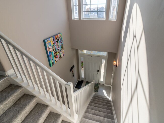 Building Photo - YEAR ROUND RENTAL- FURNISHED - 3 BEDROOM CONDO - WOODS COVE