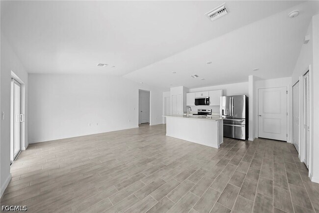 Building Photo - 2815 24th St W