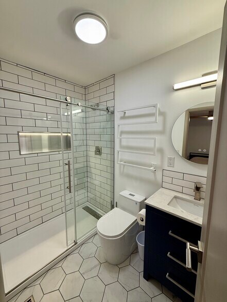 Building Photo - 809 Joseph Ave