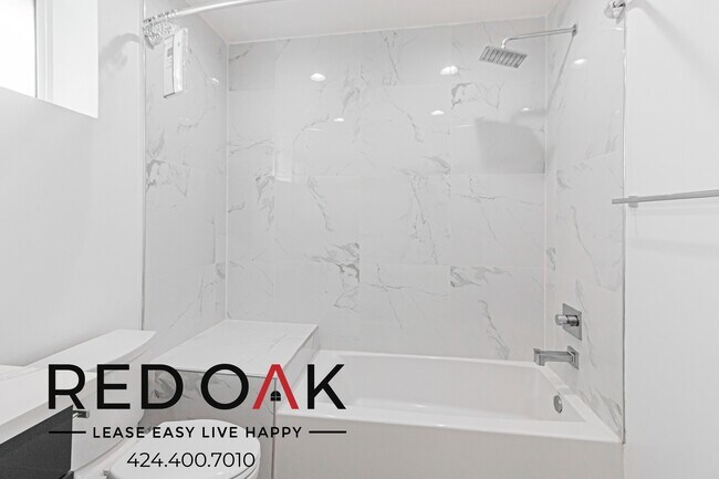 Building Photo - 608 W Hillcrest Blvd