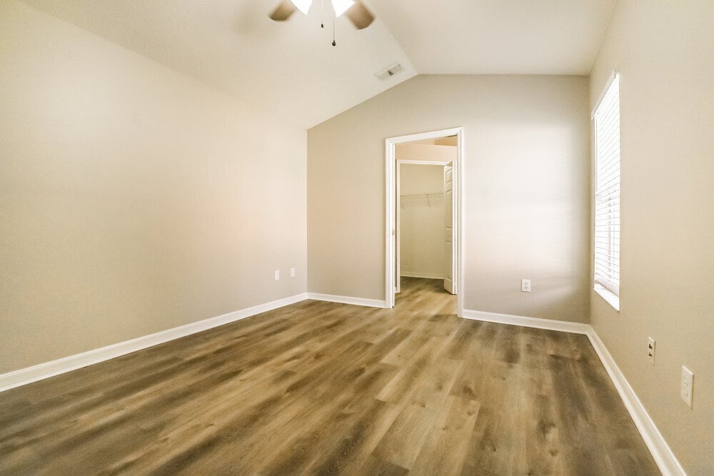 Building Photo - 6127 Skylarkcrest Dr