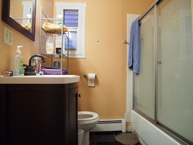 Building Photo - 1579 Tremont St