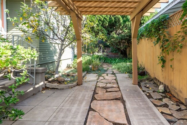Building Photo - Beautifully restored historic home