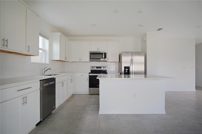 Building Photo - 437 Waterford Dr