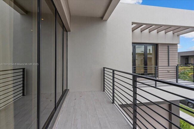 Building Photo - 7440 NW 100th Ct