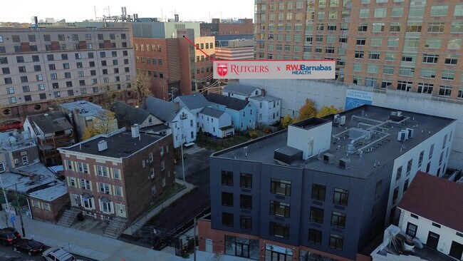 Building Photo - 50-52 Easton Ave