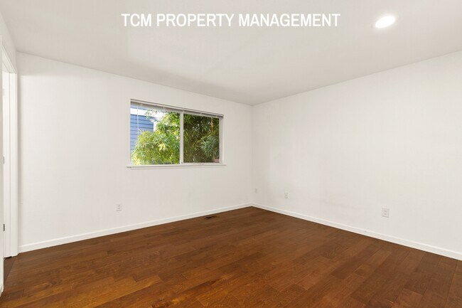 Building Photo - 15703 Midvale Ave N