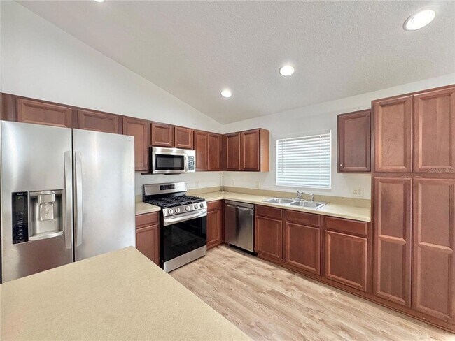 Building Photo - 502 Viola Dr
