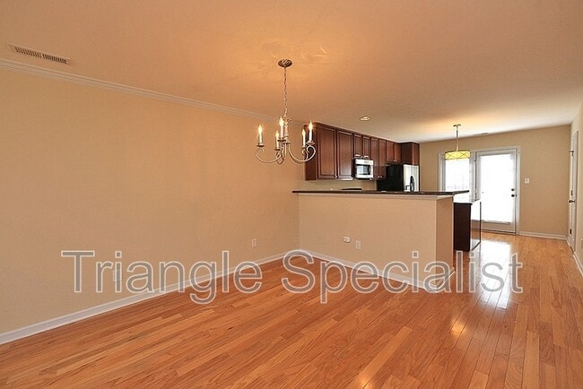 Building Photo - 9811 Cicero Dr