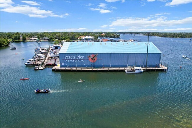 Building Photo - 222 NE 1st Ave