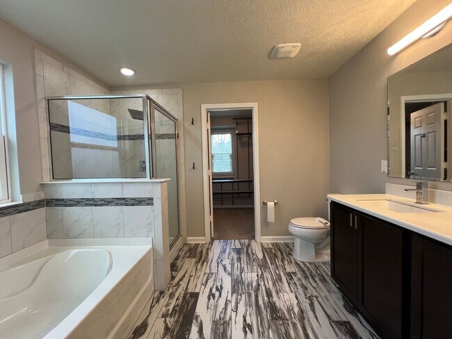 Building Photo - BEAUTIFUL 3-bedroom, 3-bathroom home in Gr...