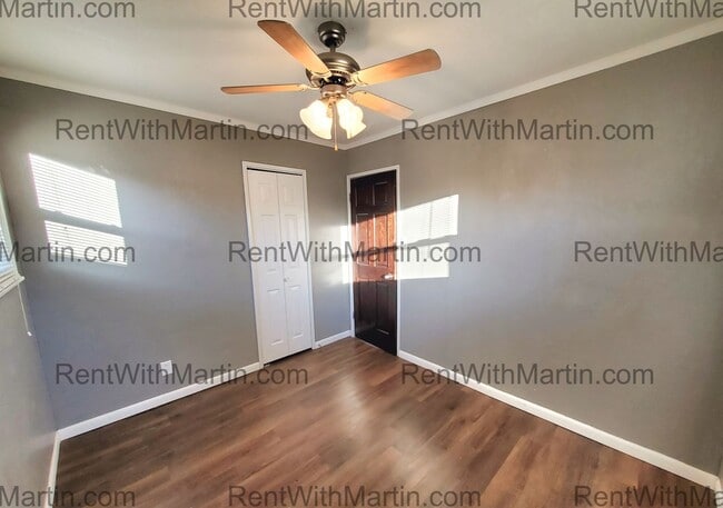 Building Photo - FOR RENT- 2 bed near University/Lark Brewi...