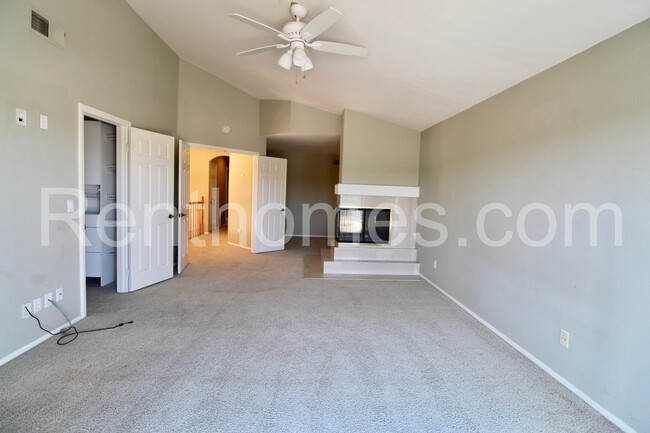 Building Photo - 18249 High Mesa Ct