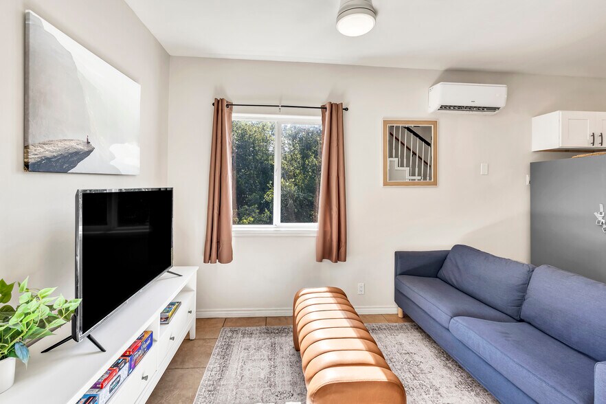 Building Photo - 4603 Lennox Dr