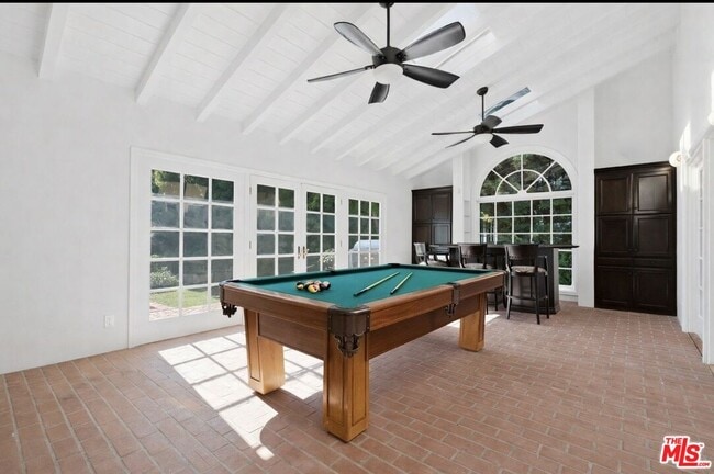 Building Photo - 510 Toyopa Dr