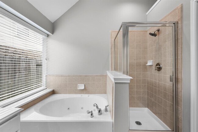Building Photo - 1855 Silent Shore Ct