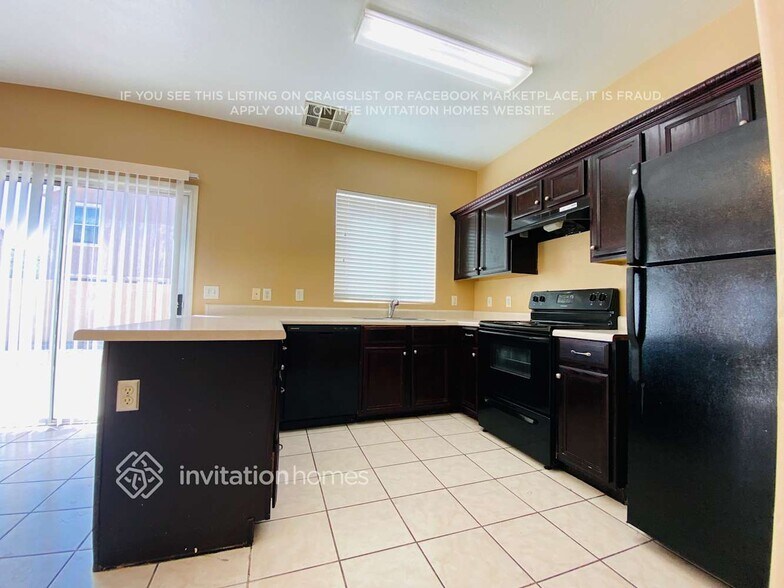 Building Photo - 3921 W Pollack St