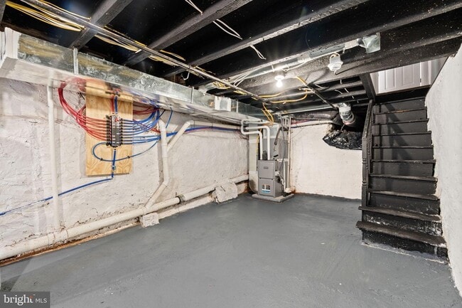 Building Photo - 2571 Coral St