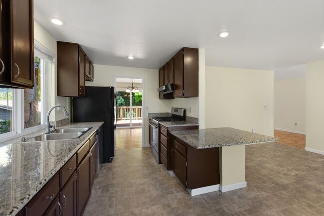 Building Photo - 4bd/2.5ba Kirkland Home