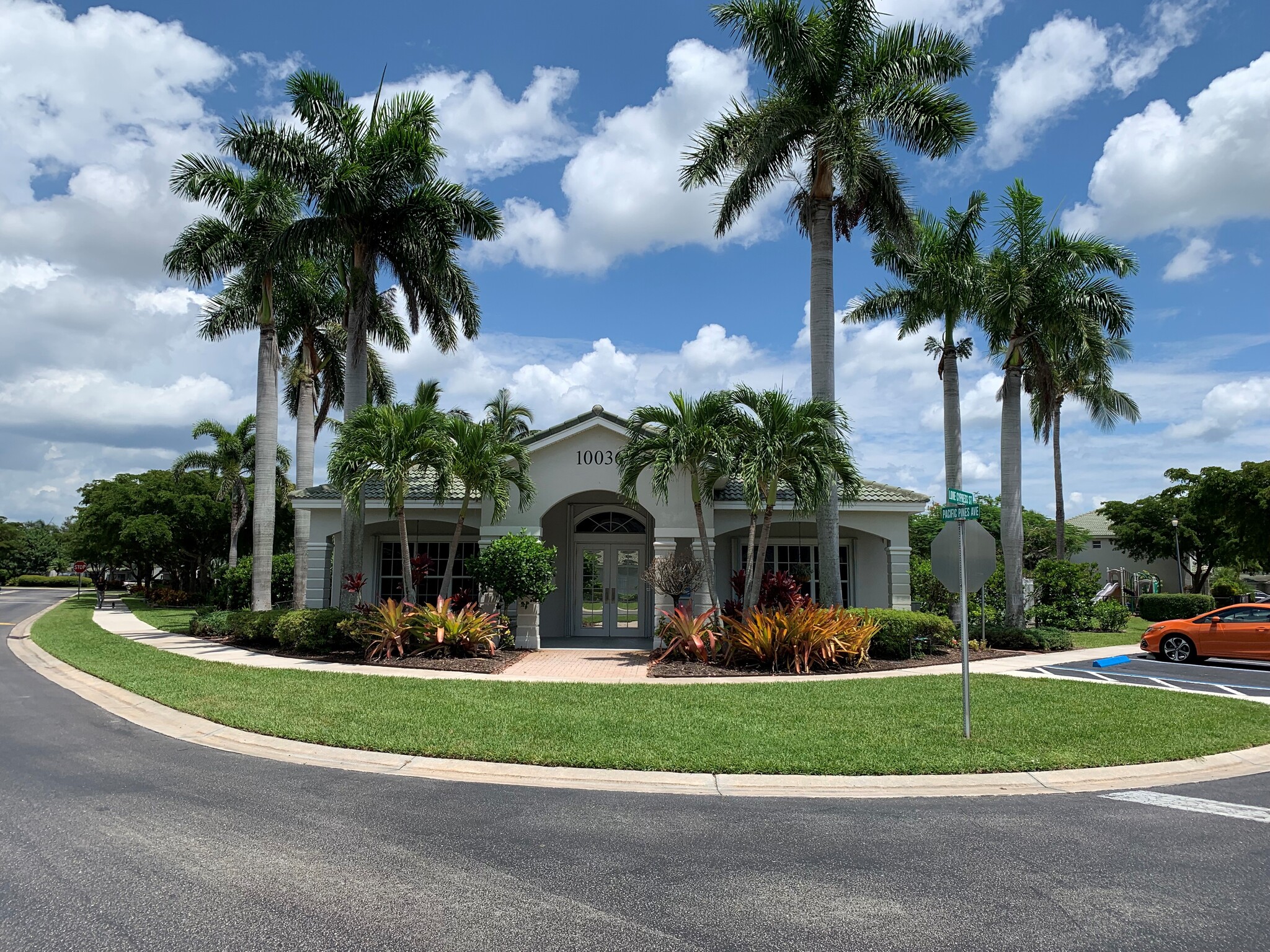 Modern clubhouse with large gym and children's playground! - 10041 Poppy Hill Dr