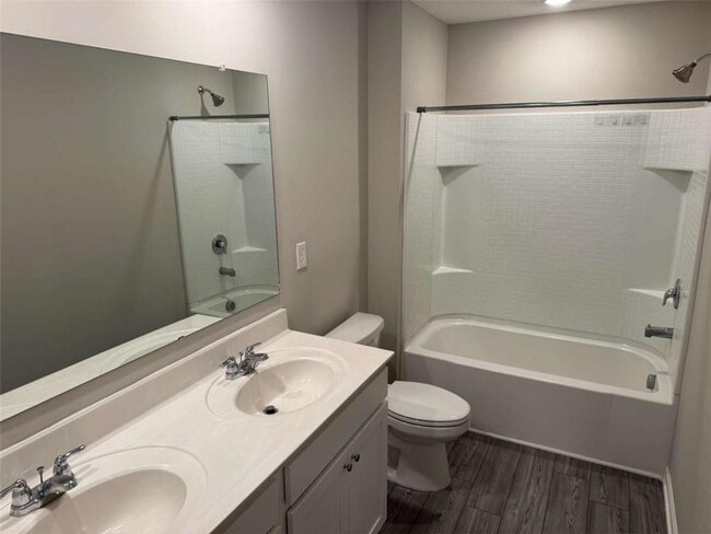 Building Photo - 312 Grey Falcon Ave