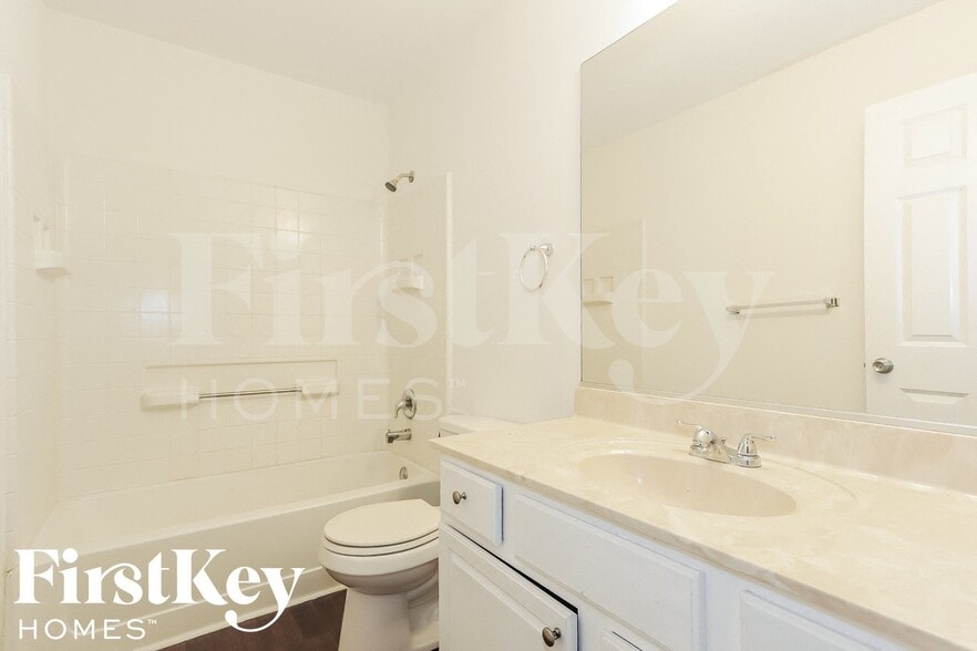 Building Photo - 1657 Park Vista Ln