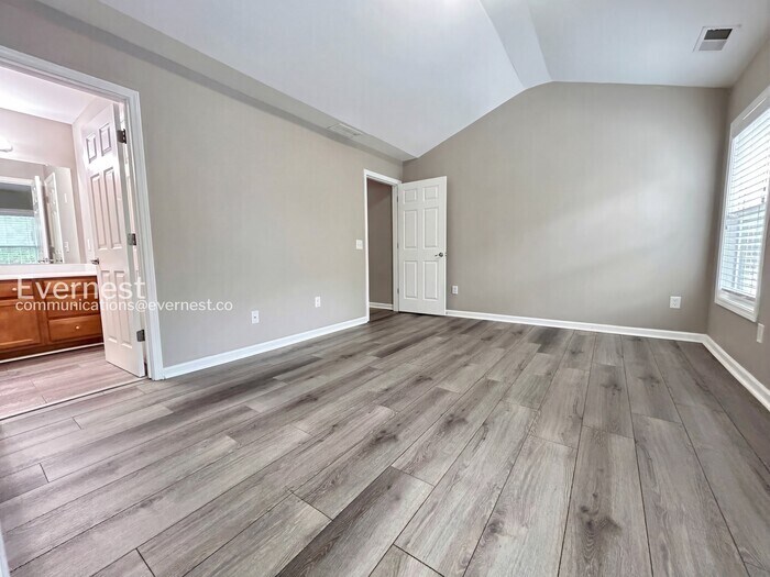 Building Photo - 1831 Willow Branch Ln