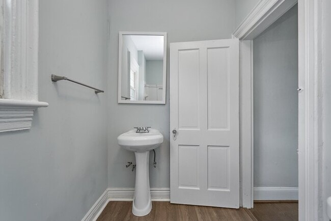 Building Photo - GORGEOUS COLONIAL HOME FOR RENT IN NEWPORT NEWS!!!