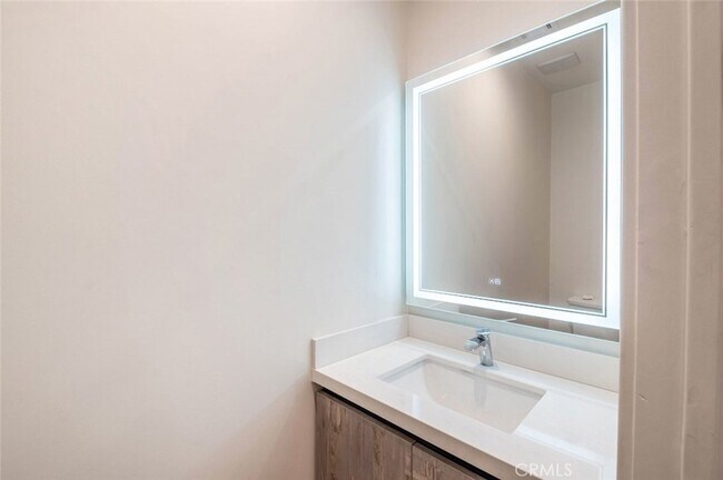 Building Photo - 7341 Valmont St