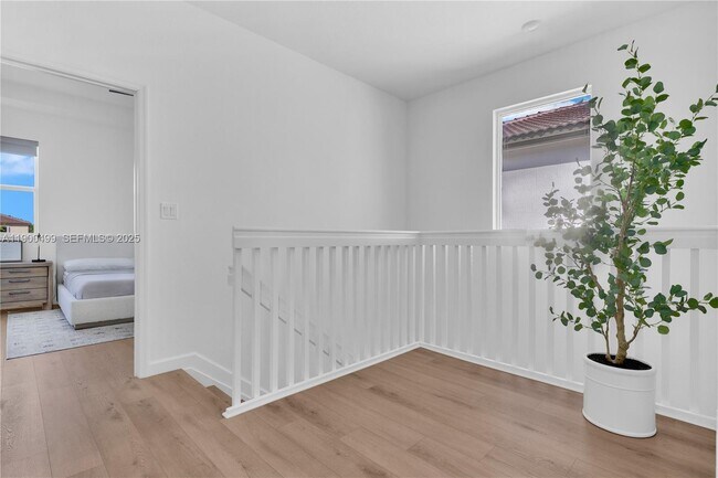 Building Photo - 2444 SE 24th Ave