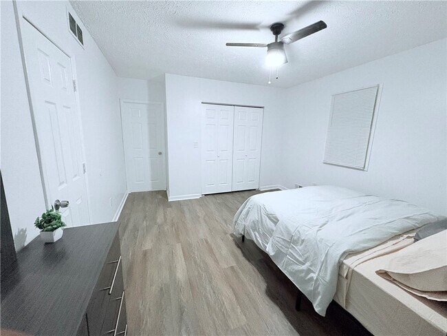 Building Photo - 3 Edyth St