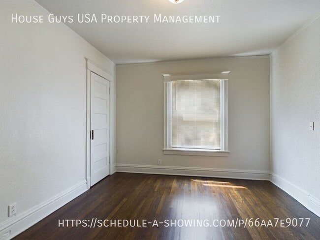 Building Photo - 3939 Troost Ave